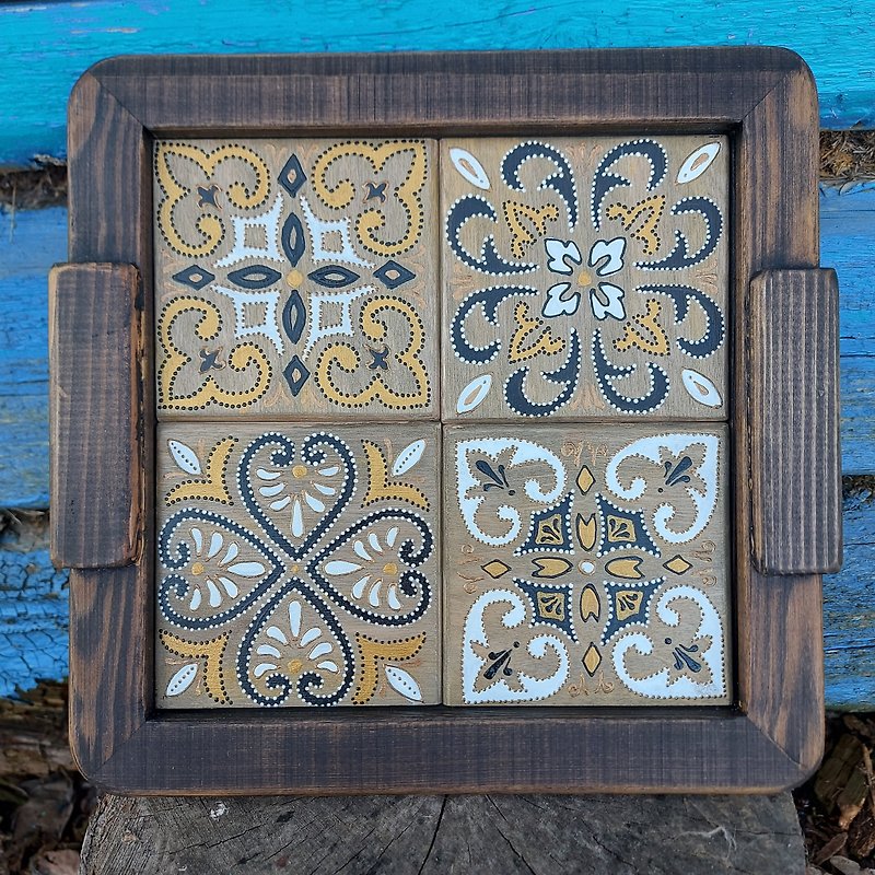Wood coffee tray with handpainted wood tiles - 托盤/砧板 - 木頭 咖啡色