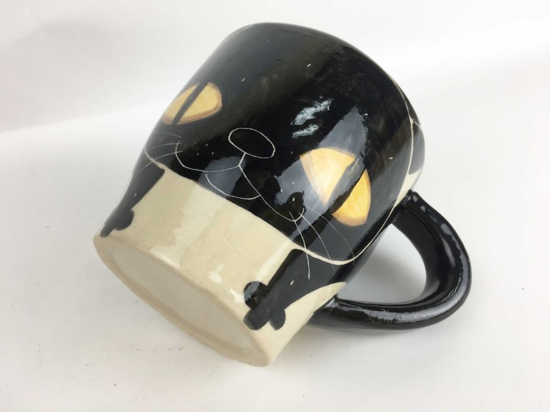 Nice Little Clay Round Ear Cup Big Black Cat 0113-12 - Mugs - Pottery White