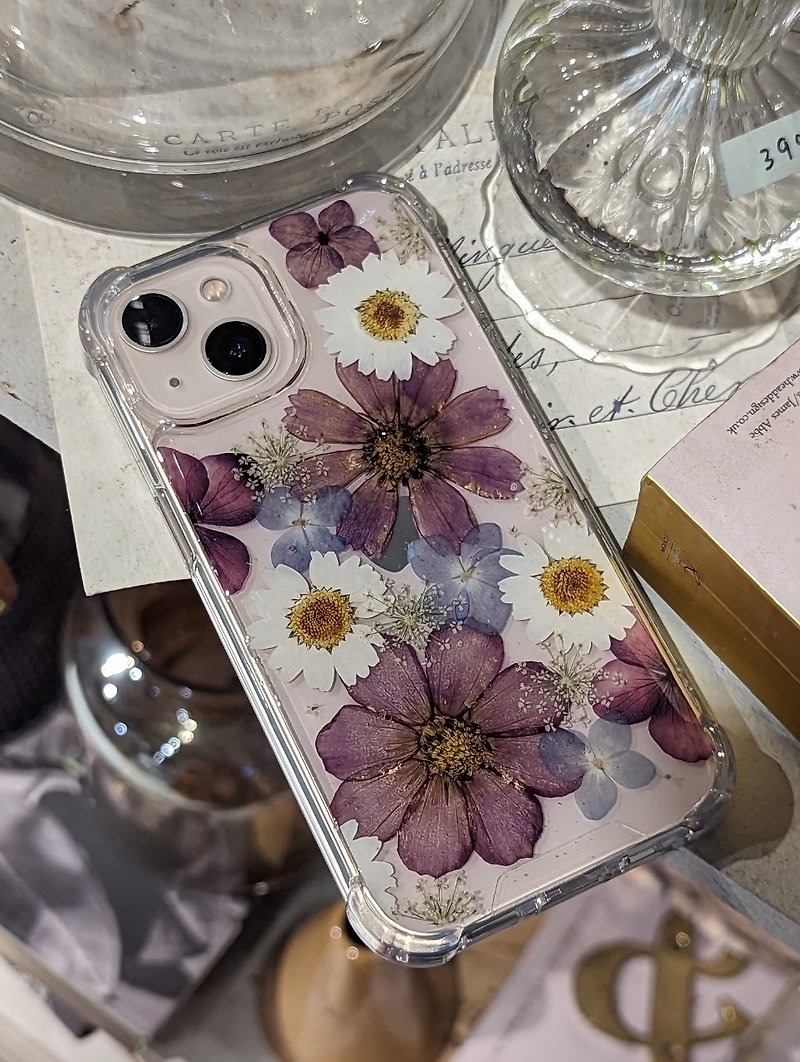 秋櫻 波斯菊 手機殼 IPhone 15 pro - 手機殼/手機套 - 塑膠 紫色