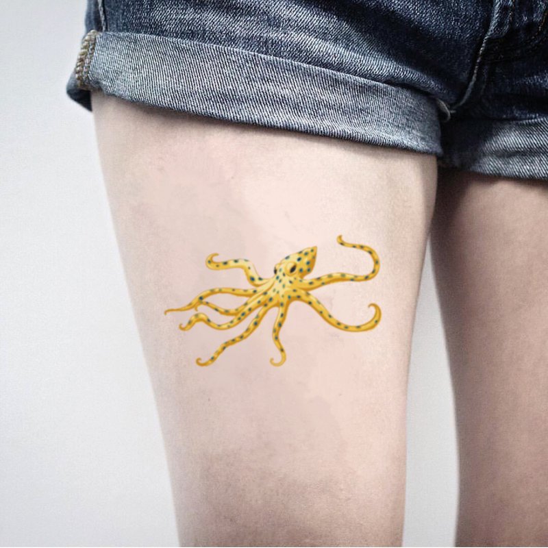 Blue Ringed Octopus Temporary Tattoo Sticker (Set of 2) - OhMyTat - Temporary Tattoos - Paper Yellow