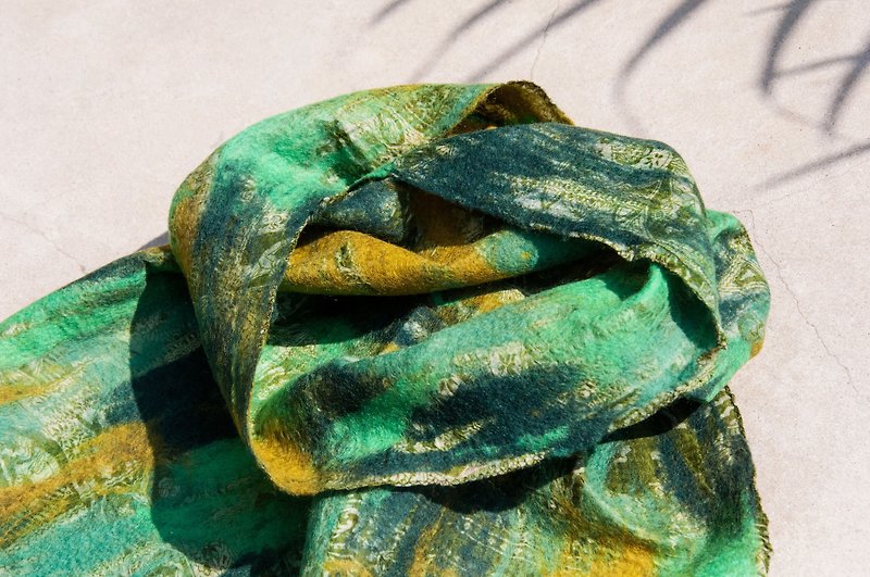 羊毛氈絲巾/濕氈絲巾/水彩藝術感圍巾/羊毛漸層感絲巾-綠色草原 - 圍巾/披肩 - 羊毛 綠色