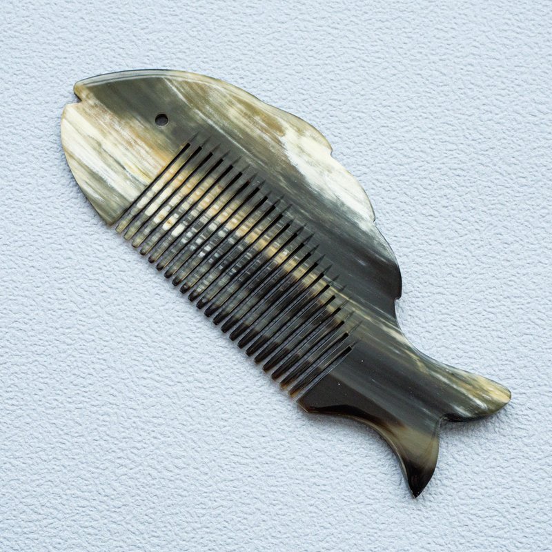 Buffalo Horn Comb / Big Fish - Makeup Brushes - Other Materials 