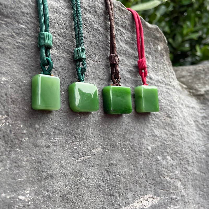 【謝師禮】迷你方塊 -迷你小玉光系列- 台灣設計雕刻 - 項鍊 - 玉石 綠色