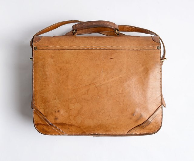 JAQUELINE Vintage Leather Doctor Bag Mini Brown - Shop Beara Beara  Messenger Bags & Sling Bags - Pinkoi