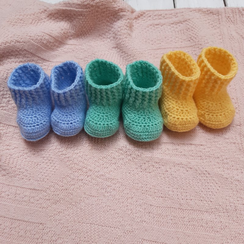 Hand crochet newborn shoes Crochet baby booties For new mom gift Pregnancy gift - 嬰兒鞋/學步鞋 - 壓克力 多色