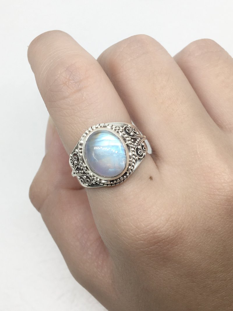 Moonlight stone 925 sterling silver elegant ring Nepal handmade mosaic production - General Rings - Gemstone Blue