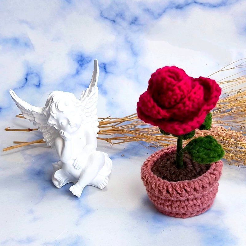 Healing handmade wool miniature single red rose/pink rose potted graduation gift lover gift - Items for Display - Cotton & Hemp Red