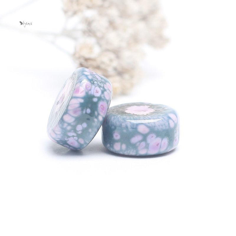 Handmade glass beads - 陶藝/玻璃 - 玻璃 灰色