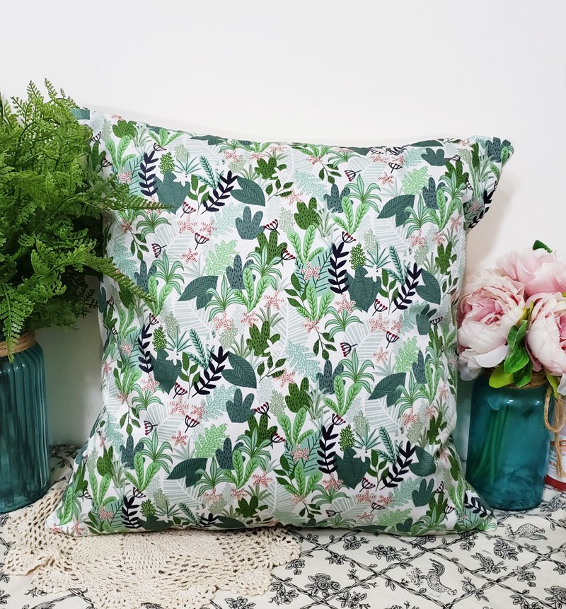 Nordic Style Cactus Green Forest Pattern Throw Pillow Pillow Cushion Pillow Cover - หมอน - ผ้าฝ้าย/ผ้าลินิน สีเขียว