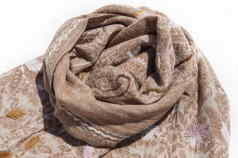 Boiled wool shawl/knitted scarf/embroidered scarf/cashmere shawl/Cashmere-flower - ผ้าพันคอถัก - ขนแกะ หลากหลายสี