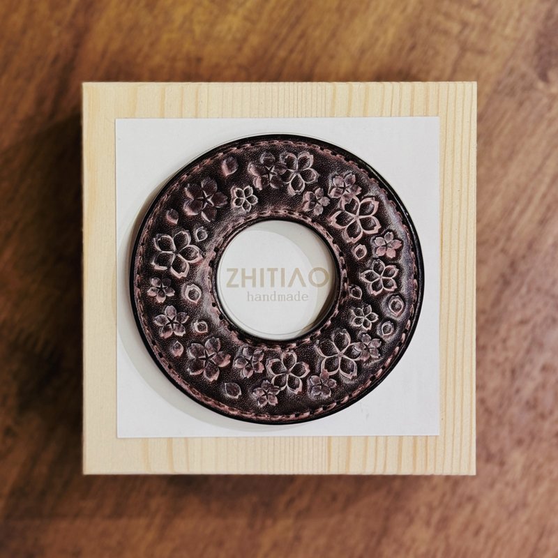 原創手工製作牛皮劍道刀鐔 櫻雪飄舞 霧蠟咖啡 劍鍔 Tsuba - 運動配件 - 真皮 咖啡色