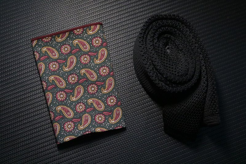 Dark green cashew flower pocket towel Gentleman handkerchief unique temperament - Handkerchiefs & Pocket Squares - Cotton & Hemp Green