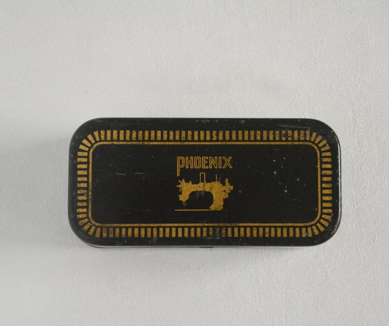 早期德國舊貨 phoenix縫紉用具鐵盒 - 其他 - 其他金屬 黑色
