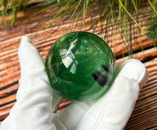 グリーンの水晶玉