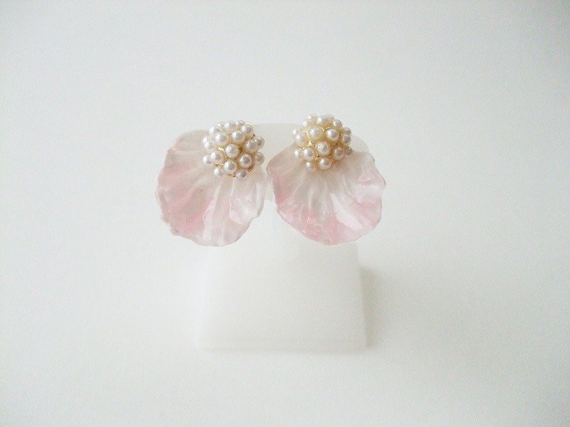 Flower earrings / earrings ☆ Sweet Pink - ต่างหู - อะคริลิค สึชมพู