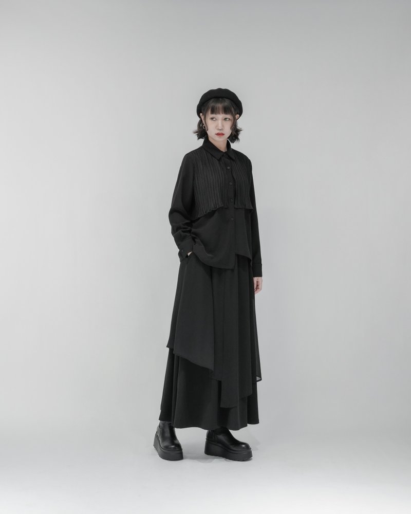 MUKK DESIGN 胸前細百褶活片襯衫 - 女襯衫 - 聚酯纖維 黑色