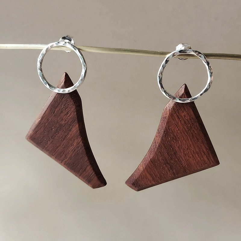 Log temperature/rosewood X sterling silver/ Silver earrings - Earrings & Clip-ons - Wood Brown