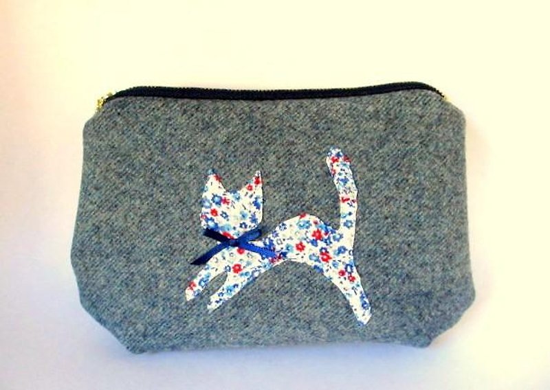 Thick wool cat pouch * Blue gray - กระเป๋าถือ - ผ้าฝ้าย/ผ้าลินิน สีเทา
