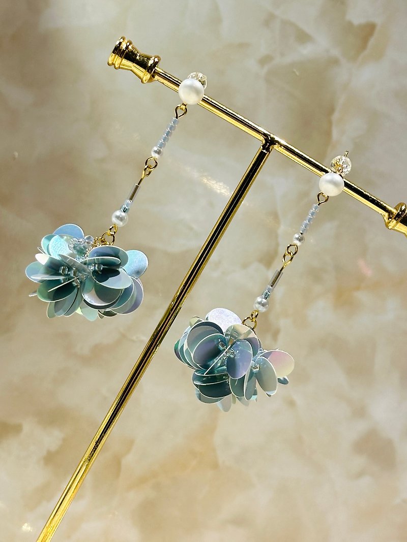 Blooming flower earrings_long version - Earrings & Clip-ons - Copper & Brass Gold