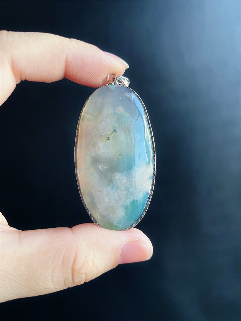 Sakura agate rare green water flower temperament S925 Silver inlay drag gift for best friend - Necklaces - Crystal Green
