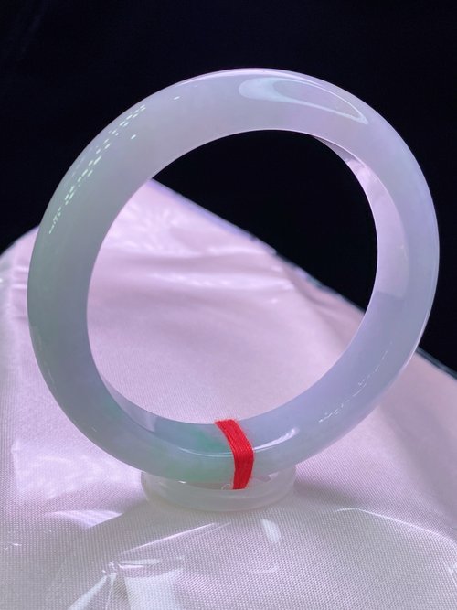 一念之間 緬甸老坑 天然A貨翡翠手鐲 圈口56MM 春彩 水頭足 編號07277