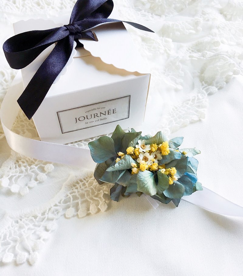 {Journee} Department of Forestry wrist hydrangea flowers; blue-green dried flowers Valentine's Day gift birthday gift was a small outdoor photo wedding bridal wrist flower bridesmaid gift picnic Department of Forestry - Bracelets - Plants & Flowers Blue