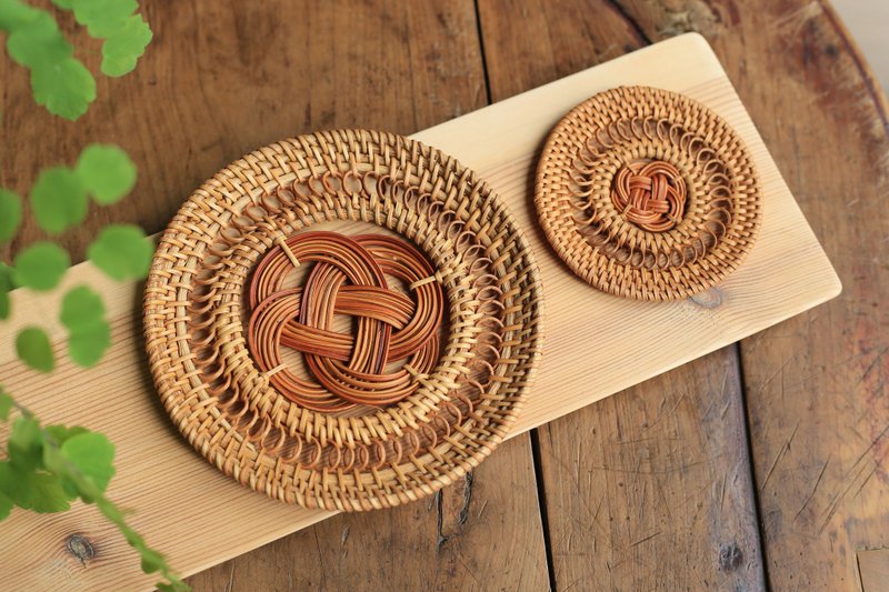 Rattan series | Placemats, coasters and tea seats | Exquisite hollow insulation mats | Handmade from natural autumn rattan - ที่รองแก้ว - พืช/ดอกไม้ 