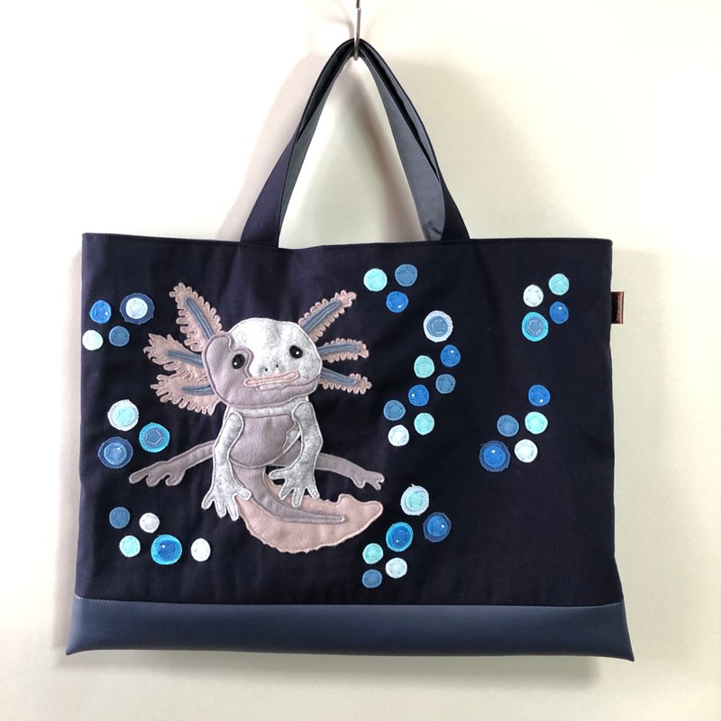 Book Bag - Axolotl - Navy Oxford with Faux Leather - อื่นๆ - ผ้าฝ้าย/ผ้าลินิน สีดำ