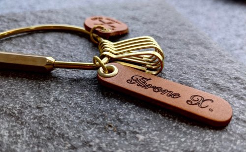 Leather key ring pure Bronze double-layer model [free laser engraving]  Valentine's Day gift graduation gift - Shop throne Keychains - Pinkoi