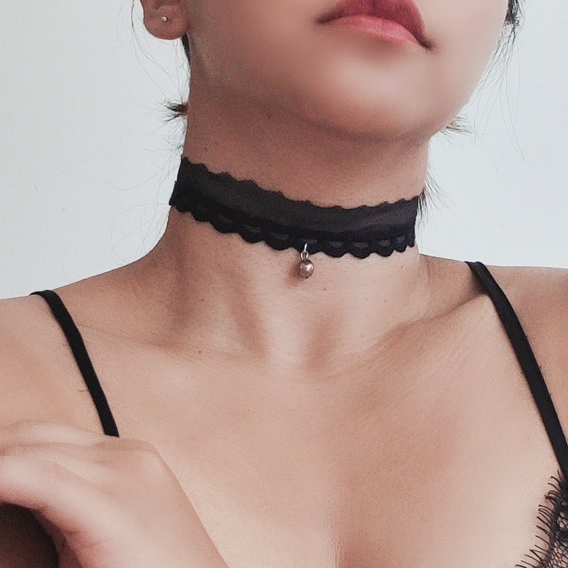 裸肌感 黑珍珠半透花邊蕾絲choker 深藍 - 頸鏈 - 棉．麻 藍色