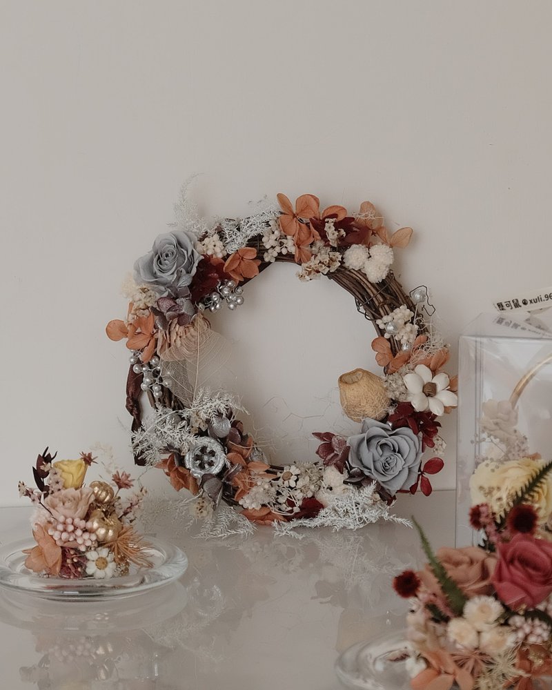 【Christmas Gift Box】xuli.96 Silver Christmas Immortal Flower Wreath - ช่อดอกไม้แห้ง - พืช/ดอกไม้ 