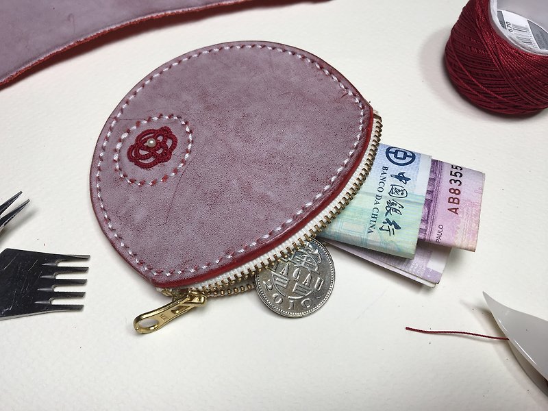 【Red color rub wax leather‧rose】- tatted lace leather coin purse / gift / YKK zipper / tatting / handmade /customize - Coin Purses - Genuine Leather Red