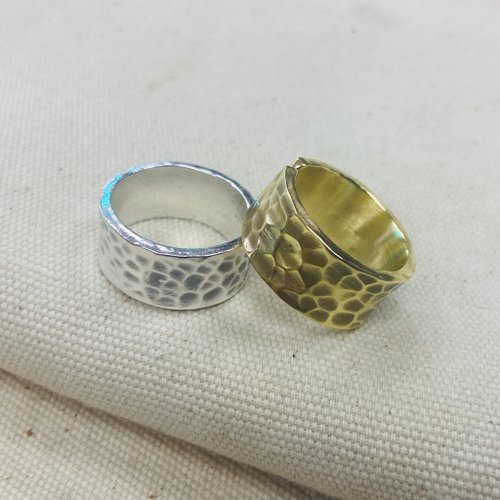 鍬鍬手作銀飾 純銀 黃銅 寬版 水波紋 可客製化姓名 對戒 ㄧ組2支戒指 S11