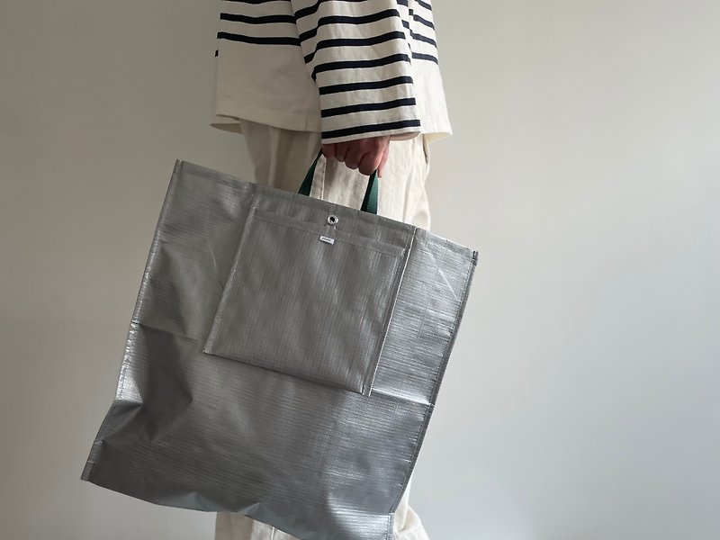 Ultra-lightweight, water-repellent polyethylene material DAILY tote bag / silver - Handbags & Totes - Other Man-Made Fibers Silver