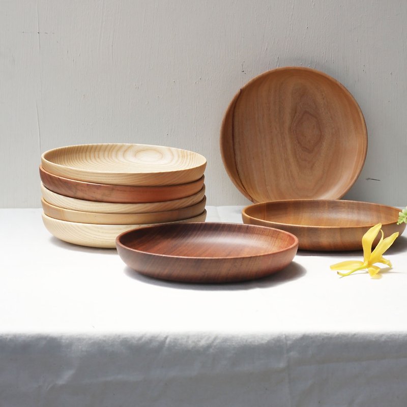 18cm Round Wooden Plate - จานและถาด - ไม้ 