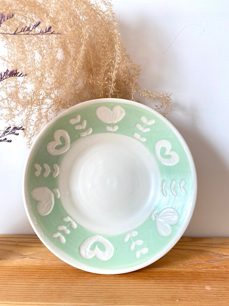 Love / small leaf pottery plate / pink green - Small Plates & Saucers - Pottery Green