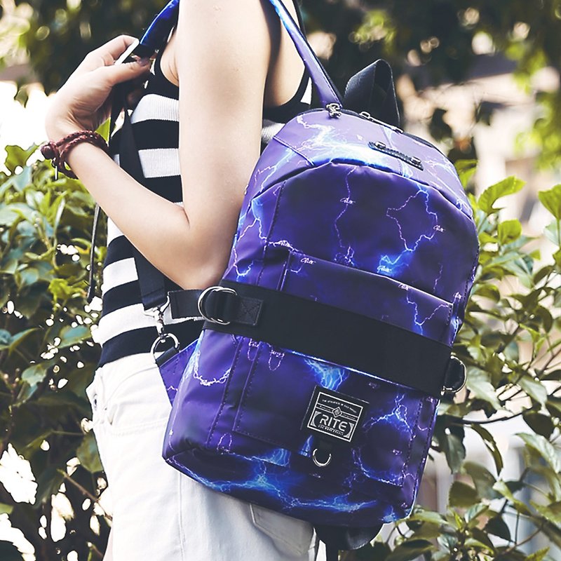 【Brand Zhou Qing - Flower Sale Sale $ 1000】 Bandage Bag (M) ║ Lightning Blue ║ - Backpacks - Waterproof Material Purple