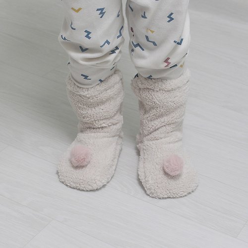 verymignon baby pink pompom wool warm winter socks