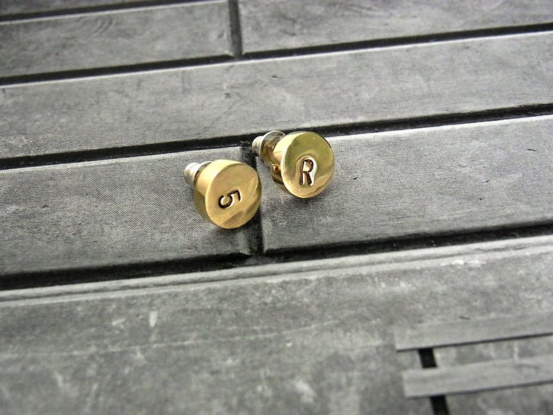 [Orders production and engraved order accepted - number earrings / brass - Earrings & Clip-ons - Other Metals Gold