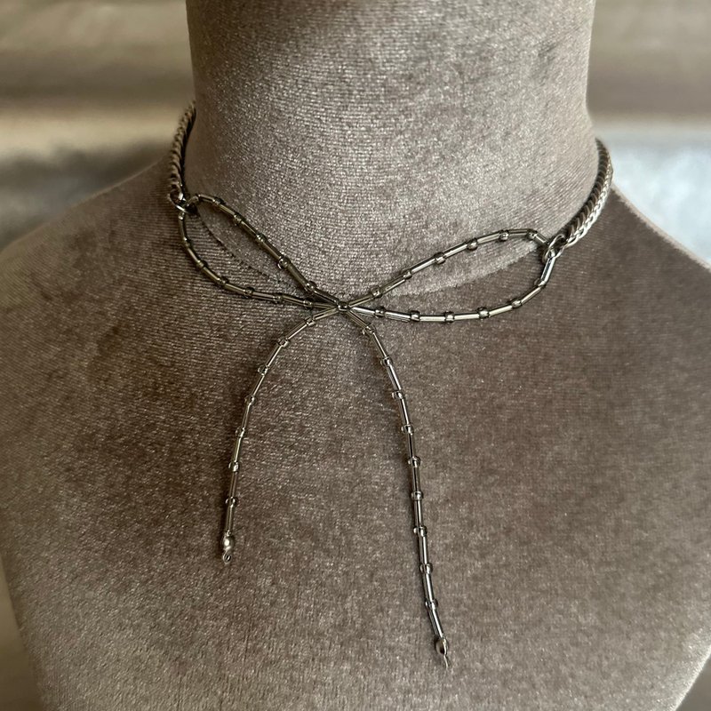 Bow necklace-silver - Necklaces - Stainless Steel Silver