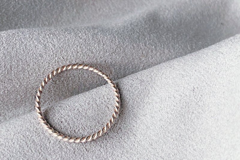 Twist thread ring - แหวนทั่วไป - เงินแท้ สีเงิน