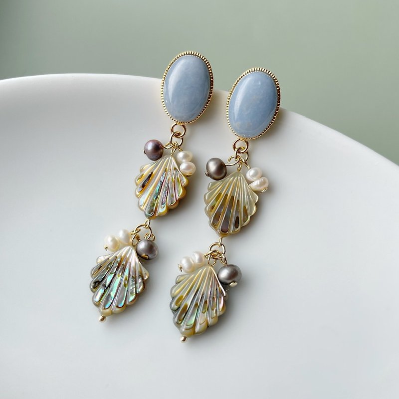 Abalone shell × shell Clip-On - Earrings & Clip-ons - Semi-Precious Stones Blue