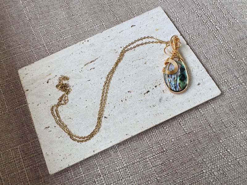 230607 wire wrapping abalone Bronze winding pendant - สร้อยคอ - ทองแดงทองเหลือง หลากหลายสี