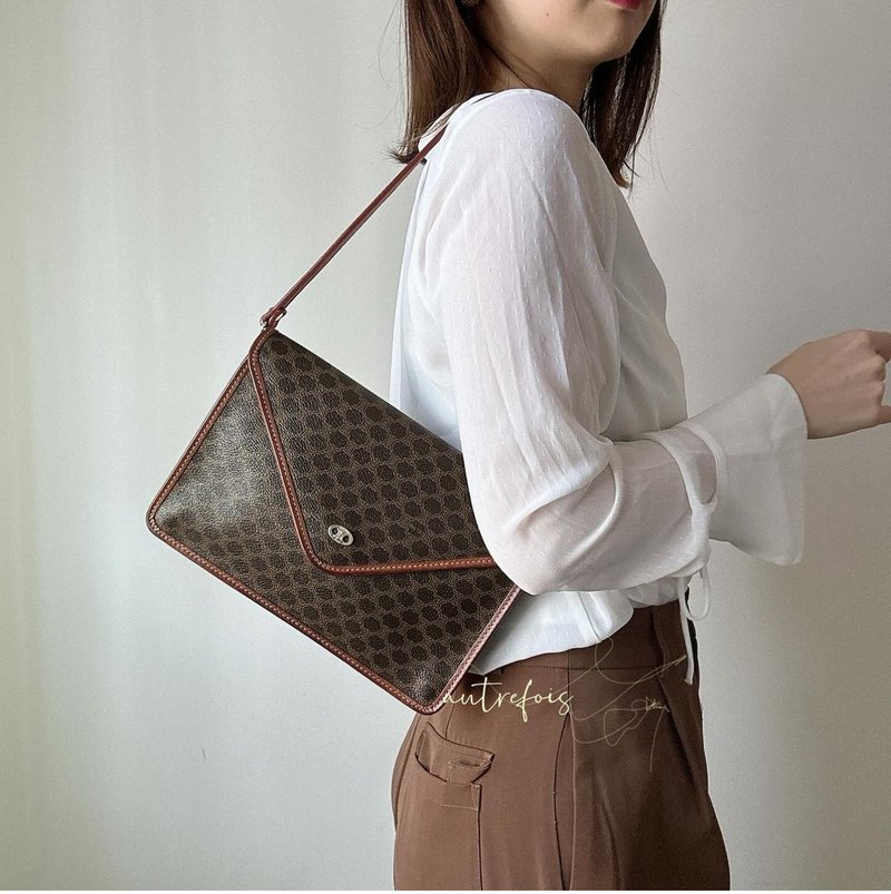 中古 Celine 小信封手拿包 腋下包 - 側背包/斜背包 - 防水材質 咖啡色