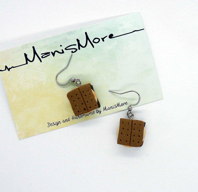Marshmallow Cookies Earring 巧克力棉花糖餅乾耳環 - Earrings & Clip-ons - Clay 