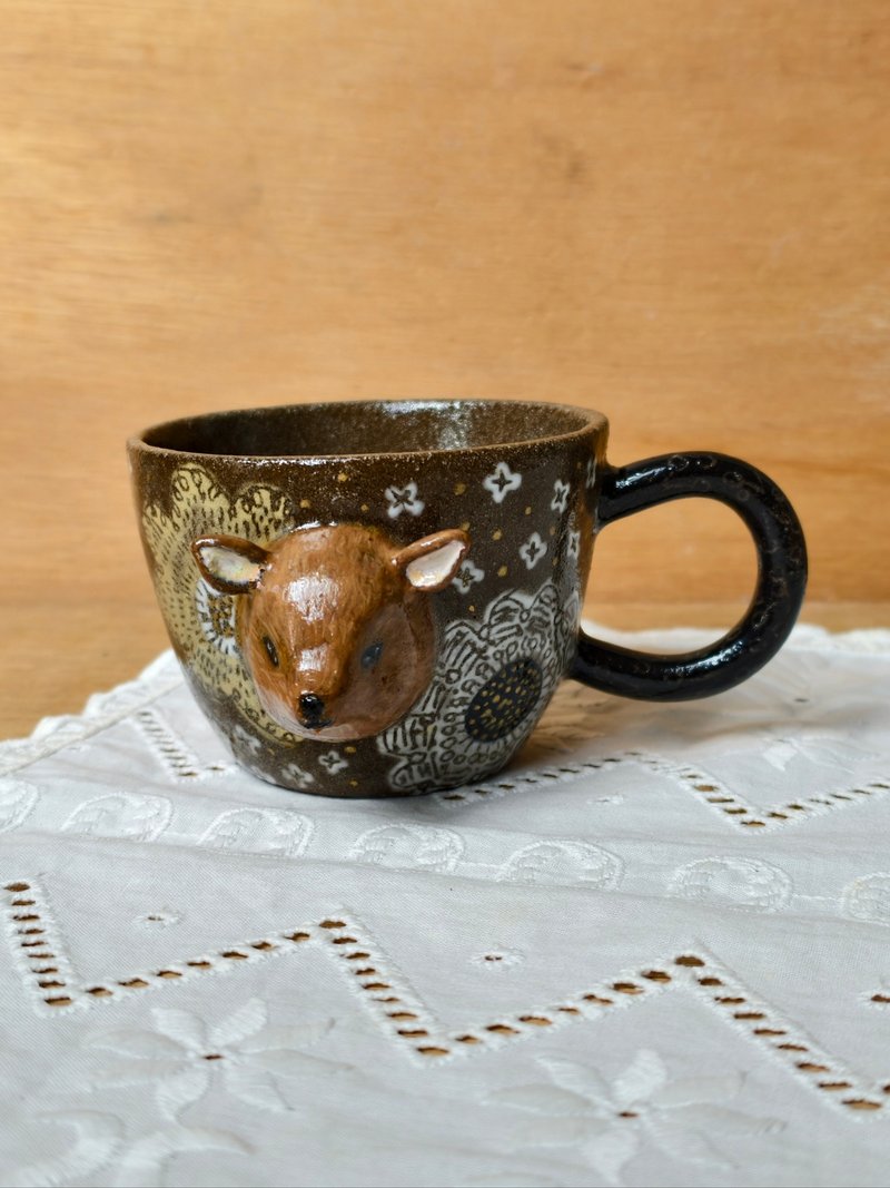 小鹿刻花咖啡杯 - 咖啡杯/馬克杯 - 陶 