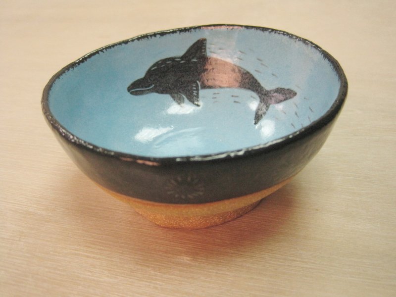 DoDo handmade whispers. Animal silhouette series-dolphin pottery bowl (sky blue) - Bowls - Pottery Blue