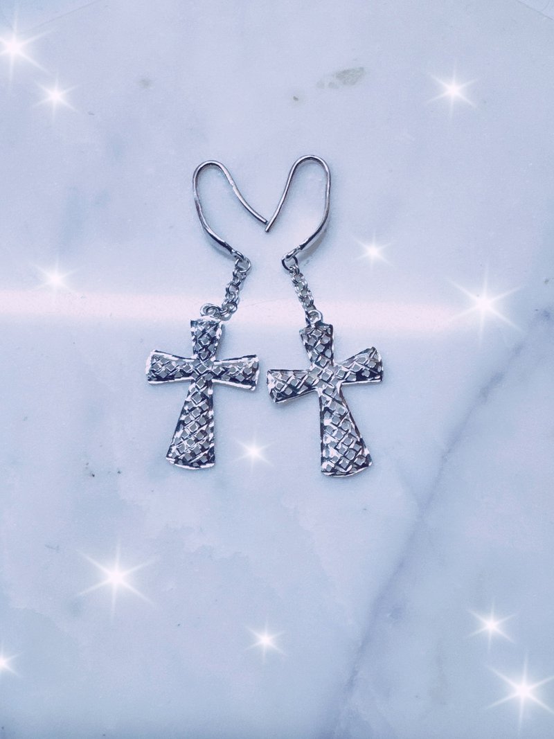 cross diamond earrings - ต่างหู - เงินแท้ สีใส