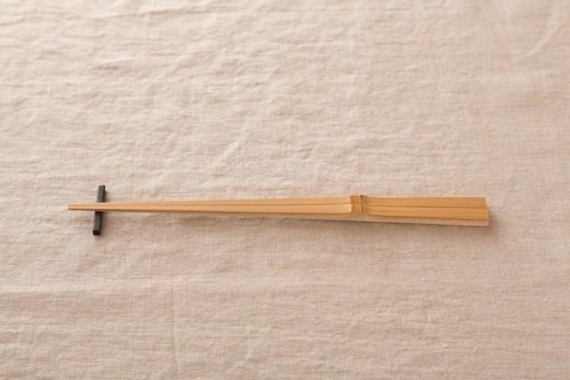 Bamboo chopsticks in clause - ตะเกียบ - ไม้ สีกากี