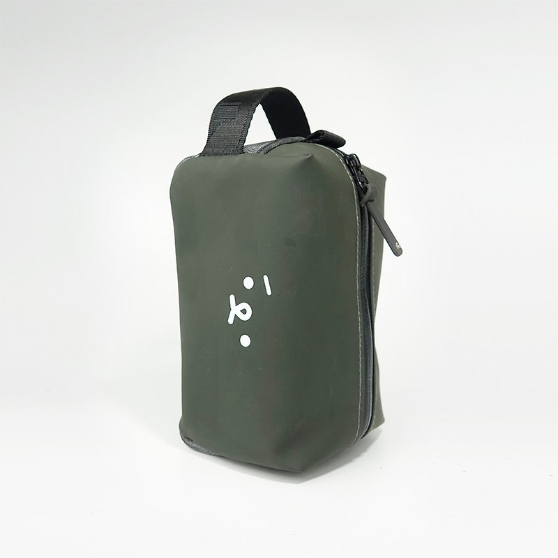 Urban Small Face Toilet Bag (Dark Green Fire Hose Special Edition) - กระเป๋าเครื่องสำอาง - วัสดุกันนำ้ สีเขียว